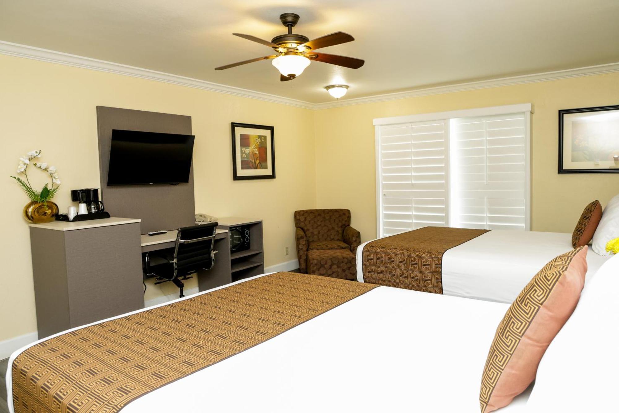 Silver Surf Motel San Simeon