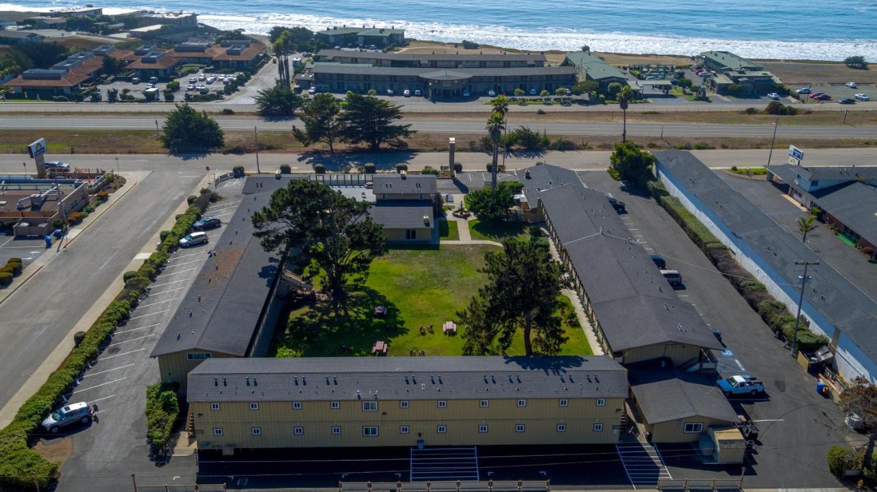 Silver Surf Motel 2*