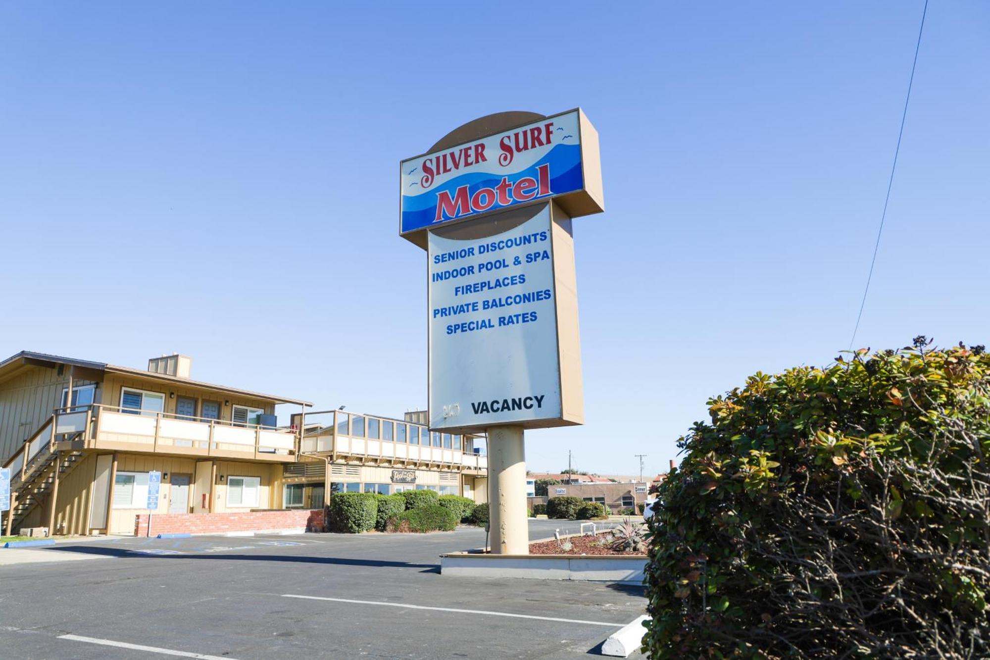 Motel Silver Surf